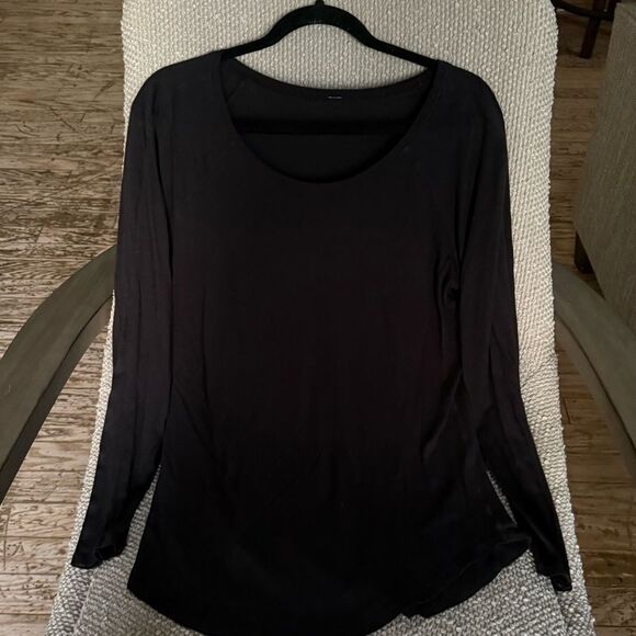 Lululemon Pima Cotton Cover Bum Tee 6 - Picture 3 of 5